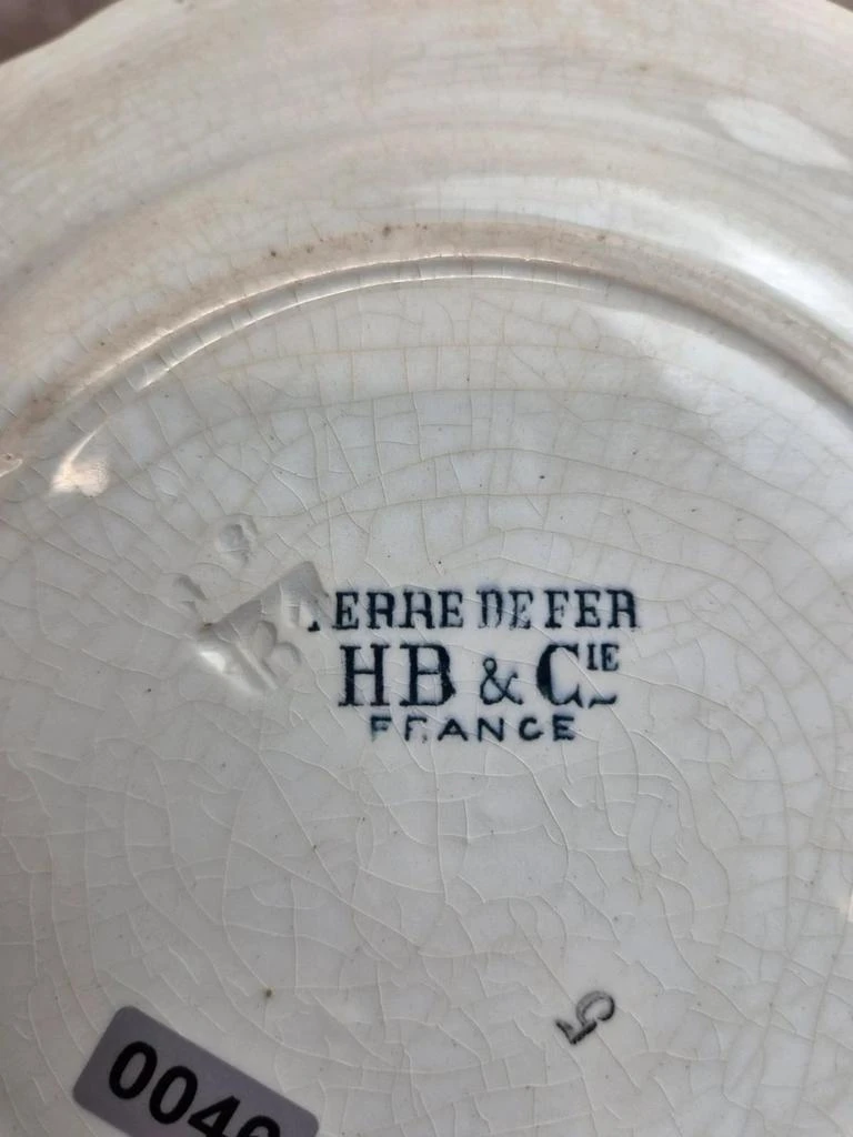 Plato parlante antiguo de terra de fer Hb & Cie – Caballeros n°7 – policromado – photo 7